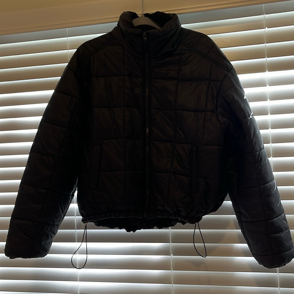 L early fall/ spring black puffer jacket
